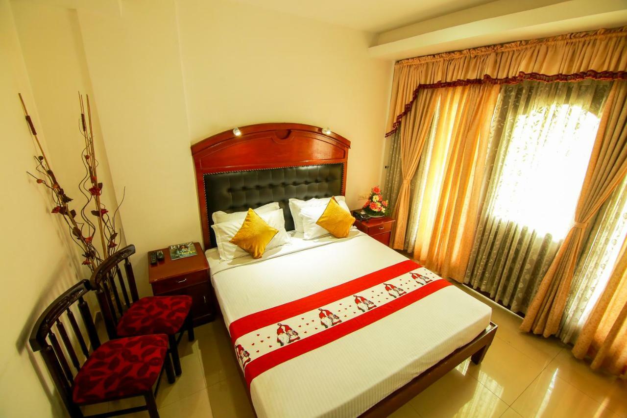 Hotel Meadows International Kizhake Chalakudi Luaran gambar